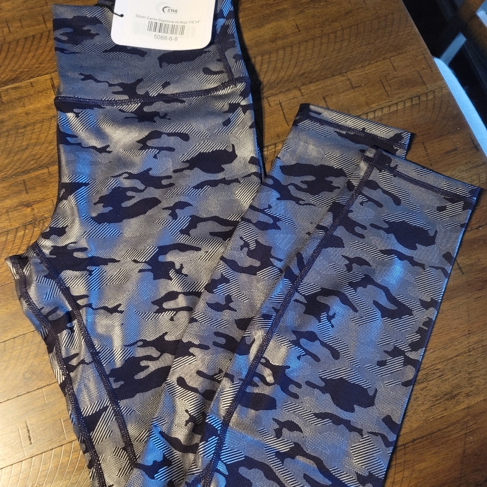 NWT ZYIA Silver Camo Supreme Hi Rise Leggings 7/8 length 24"